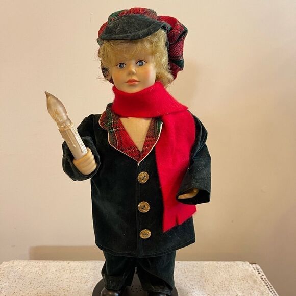 musical and LIGHT 🎄 Vintage boy figure 🎄 Christmas vintage figures🎄 - Picture 1 of 14